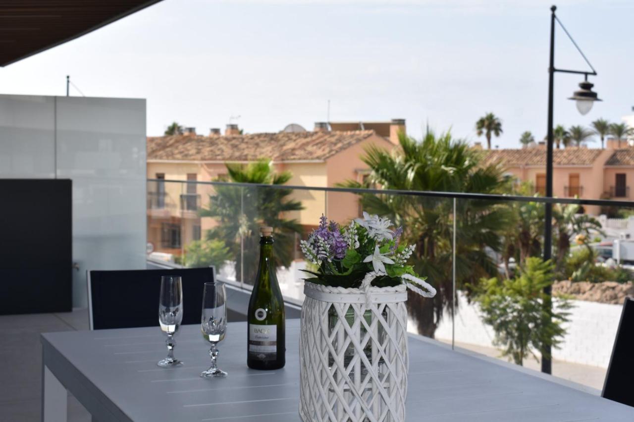 Luxury Complex Beachfront Apartment, Infinity Pool, Sauna, Gym And Large Terrace Torremolinos Eksteriør bilde