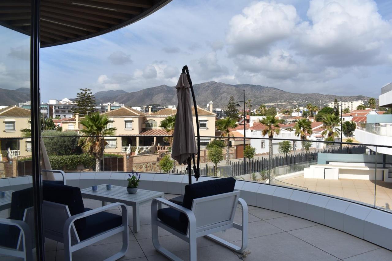 Luxury Complex Beachfront Apartment, Infinity Pool, Sauna, Gym And Large Terrace Torremolinos Eksteriør bilde